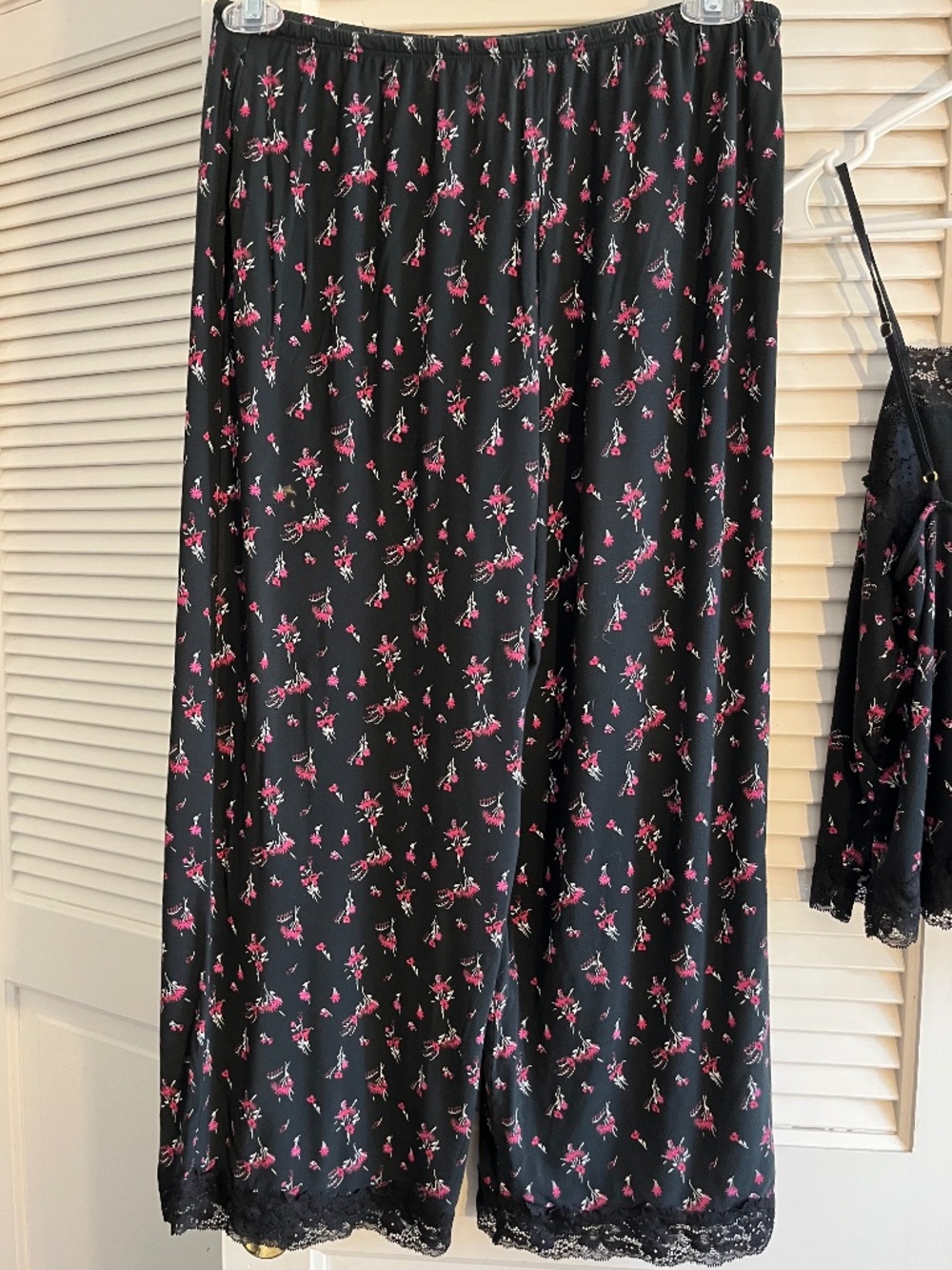Heavenly by Victoria Victoria's Secret Pajama Set Size Small - Picture 2 of 11